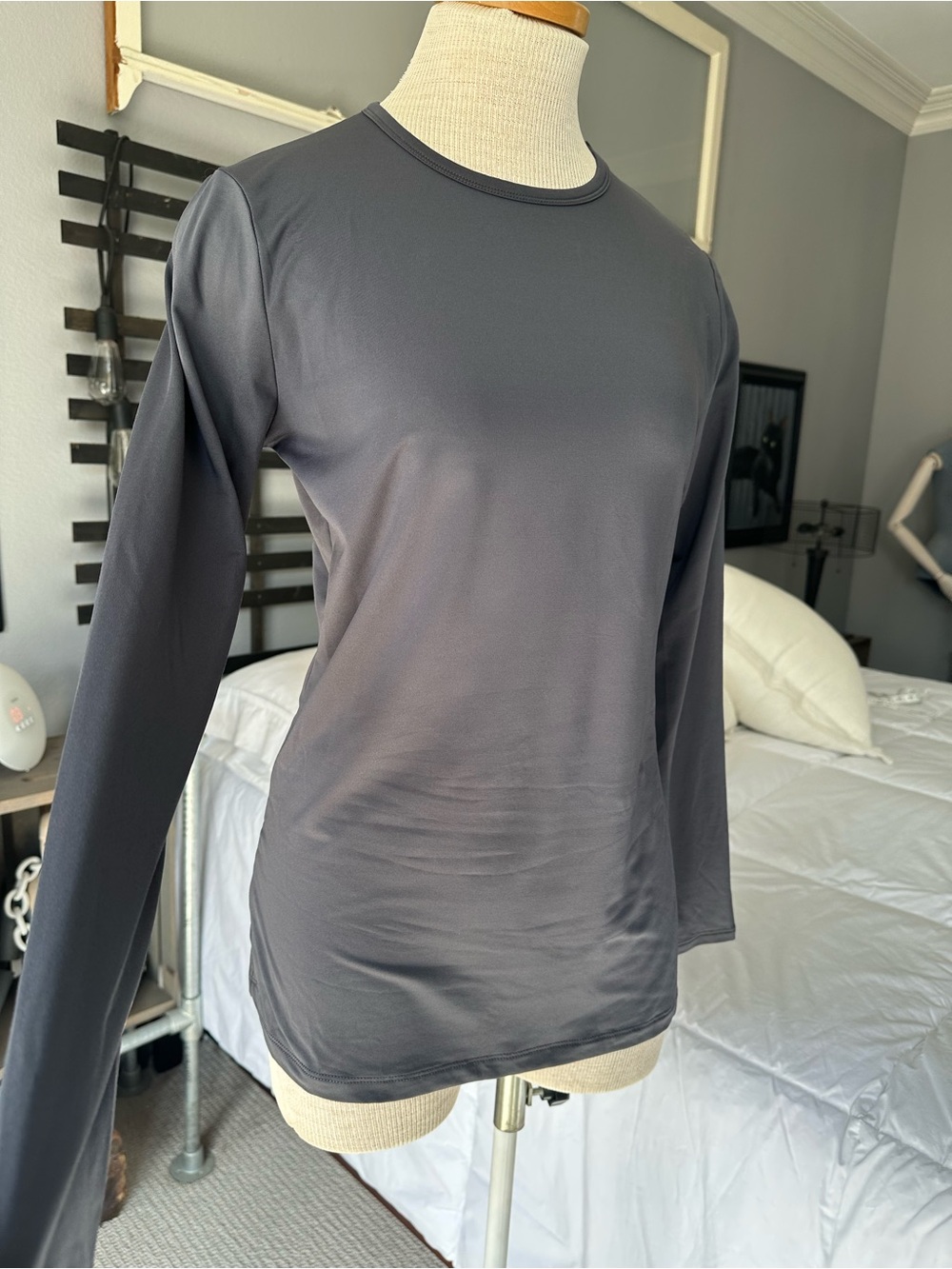 Cuddl Duds Long Sleeve Crew Neck Top Charcoal size medium